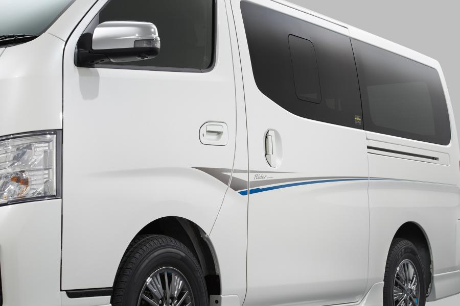 Детали экстерьера Nissan NV350 Caravan Rider by Autech 2017 года  (фото 4 из 9)